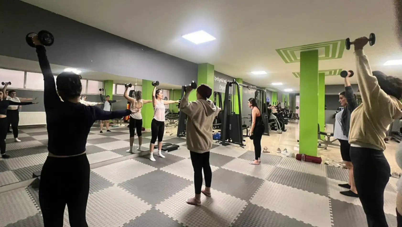 İpekyolu'nda kadınlar sporla güçleniyor