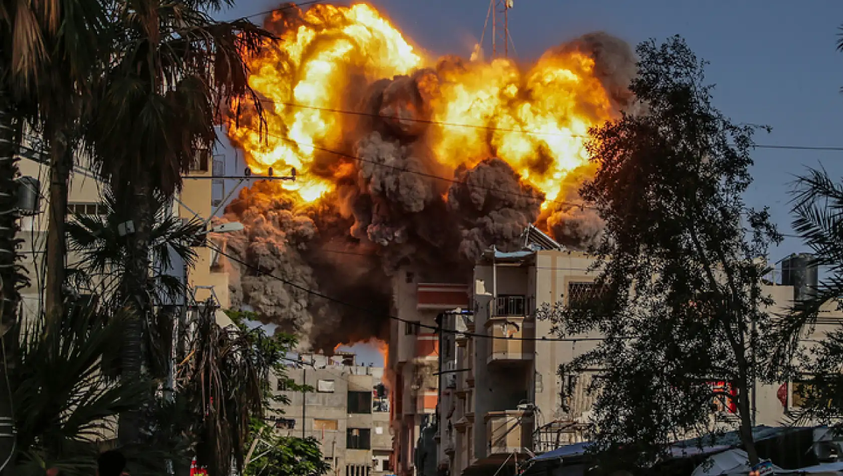 İsrail saldırıları sürüyor! Onlarca kişi hayatını kaybetti  