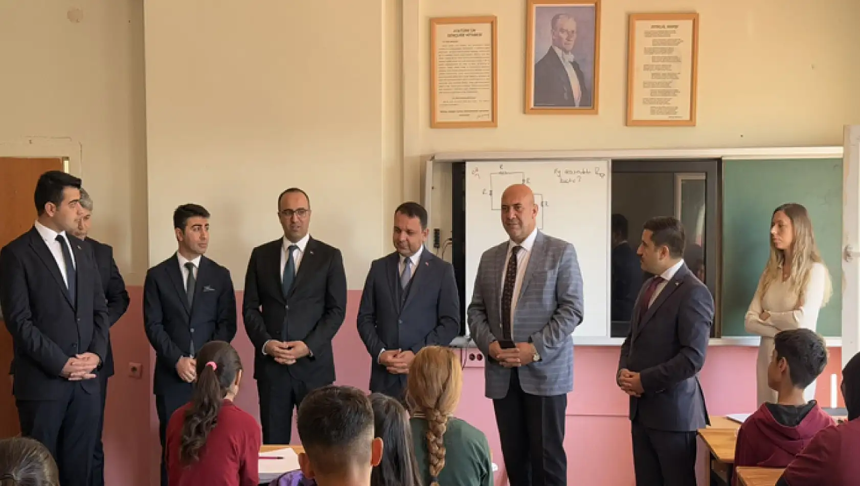 Özalp Ağabey Özbey Anadolu Lisesi'nde önemli ziyaret