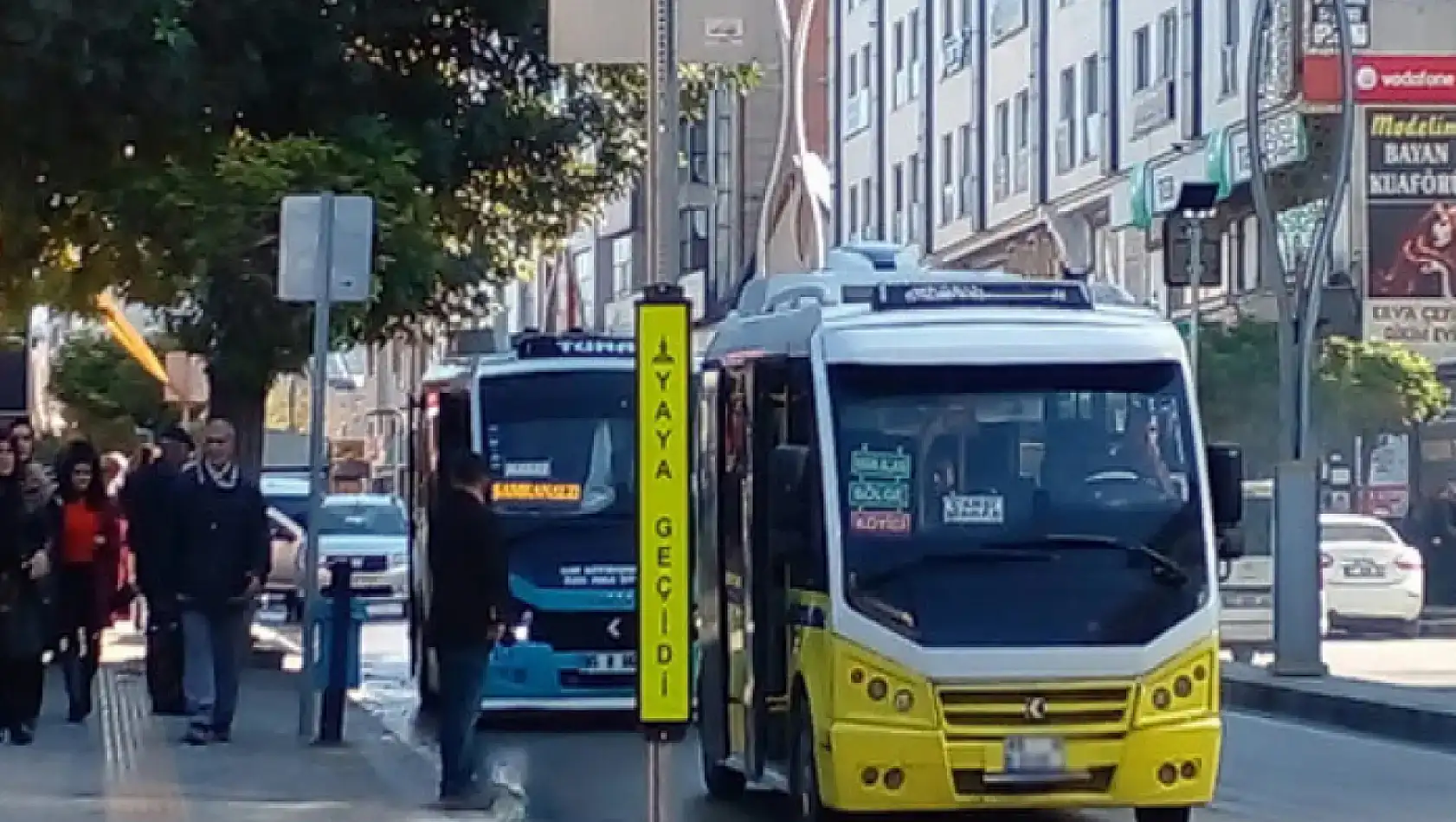 Özel halk otobüs şoförleri tepki topluyor