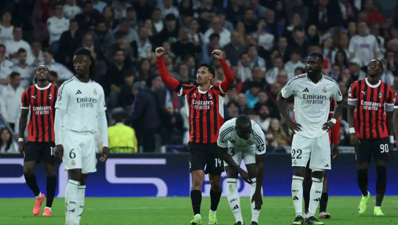 Real Madrid'e evinde şok