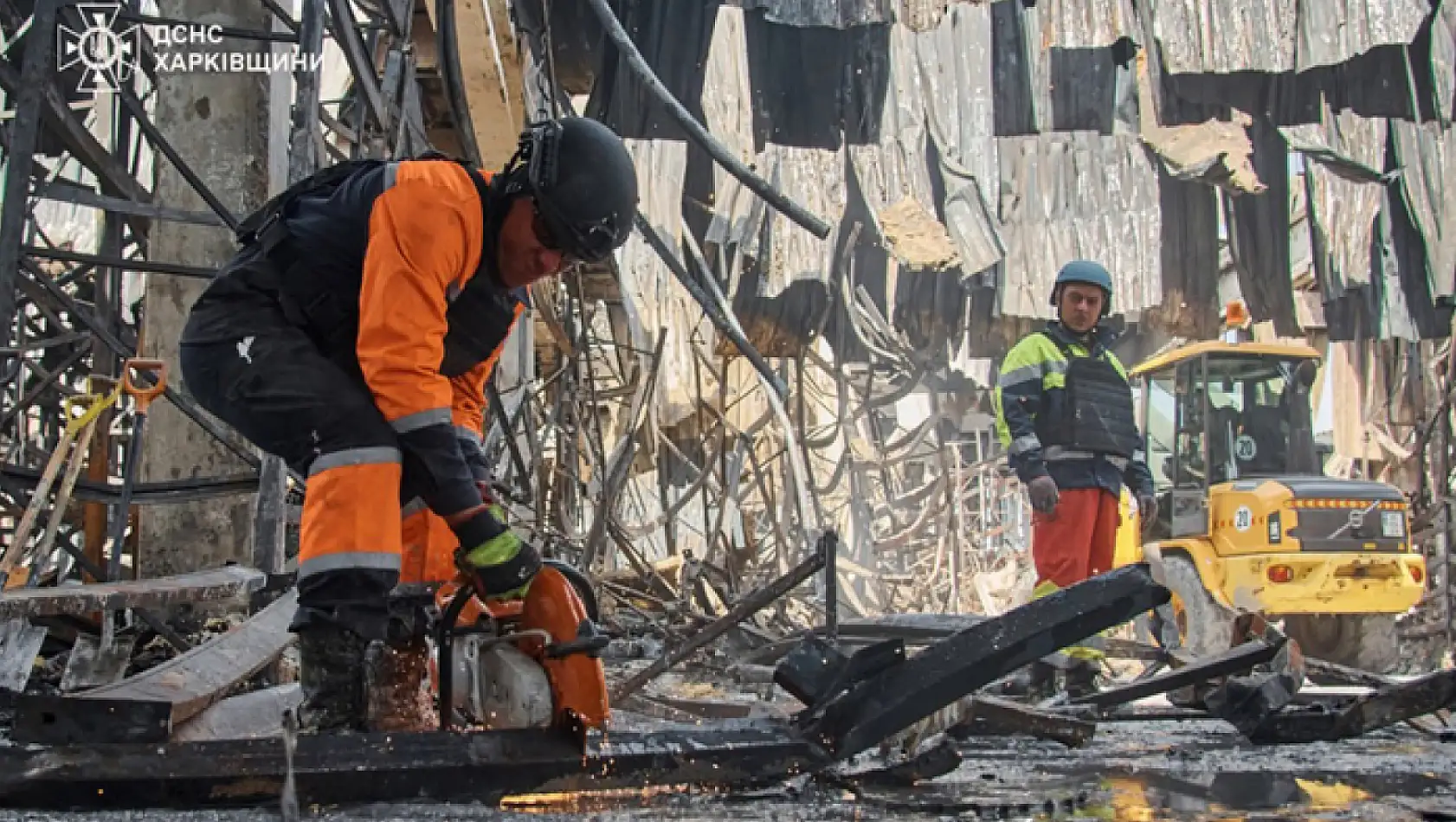 Rusya'nın vurduğu hipermarkette can kaybı 16'ya yükseldi