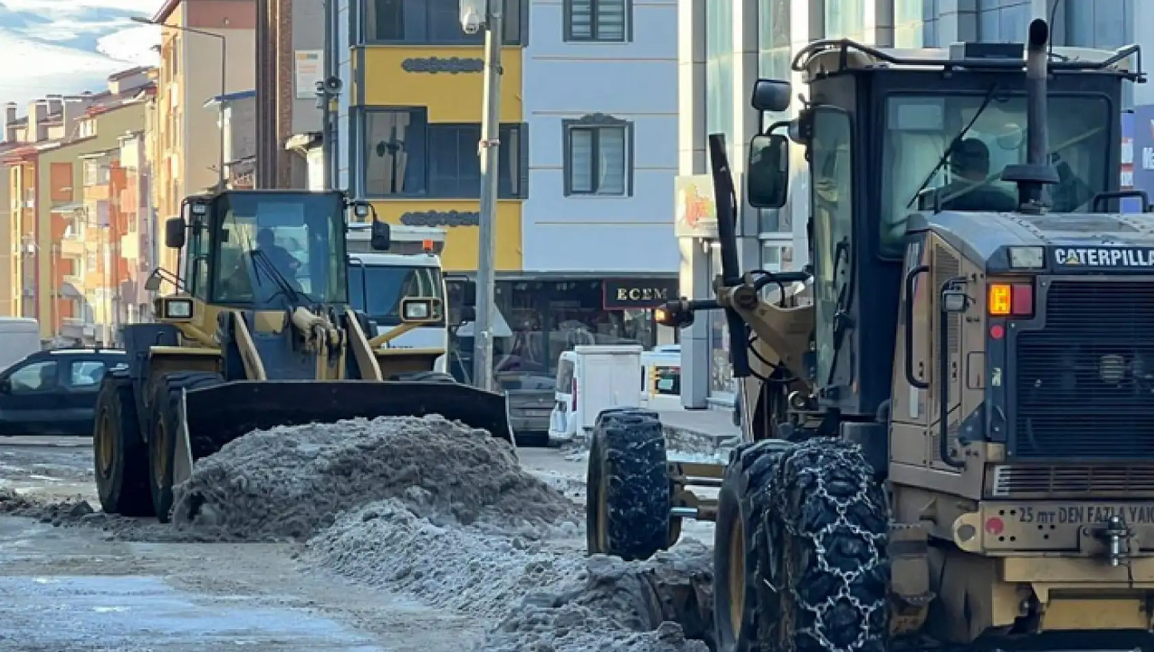 Sarıkamış'ta kar temizliği