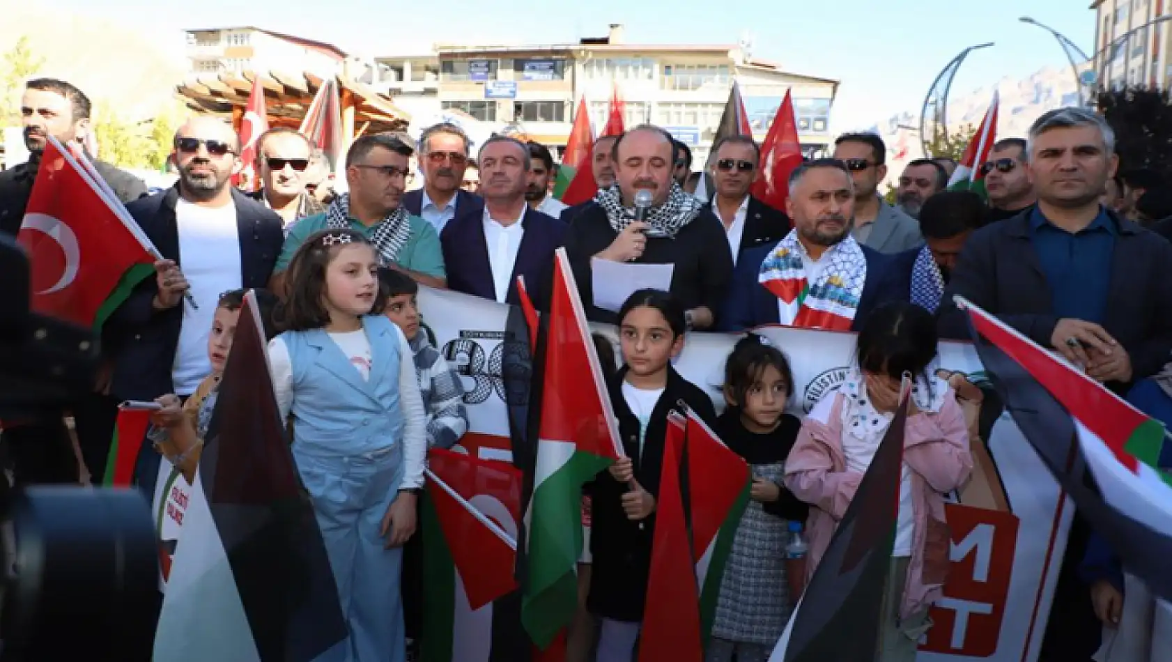 'Soykırıma lanet, direnişe bin selam' yürüyüşü