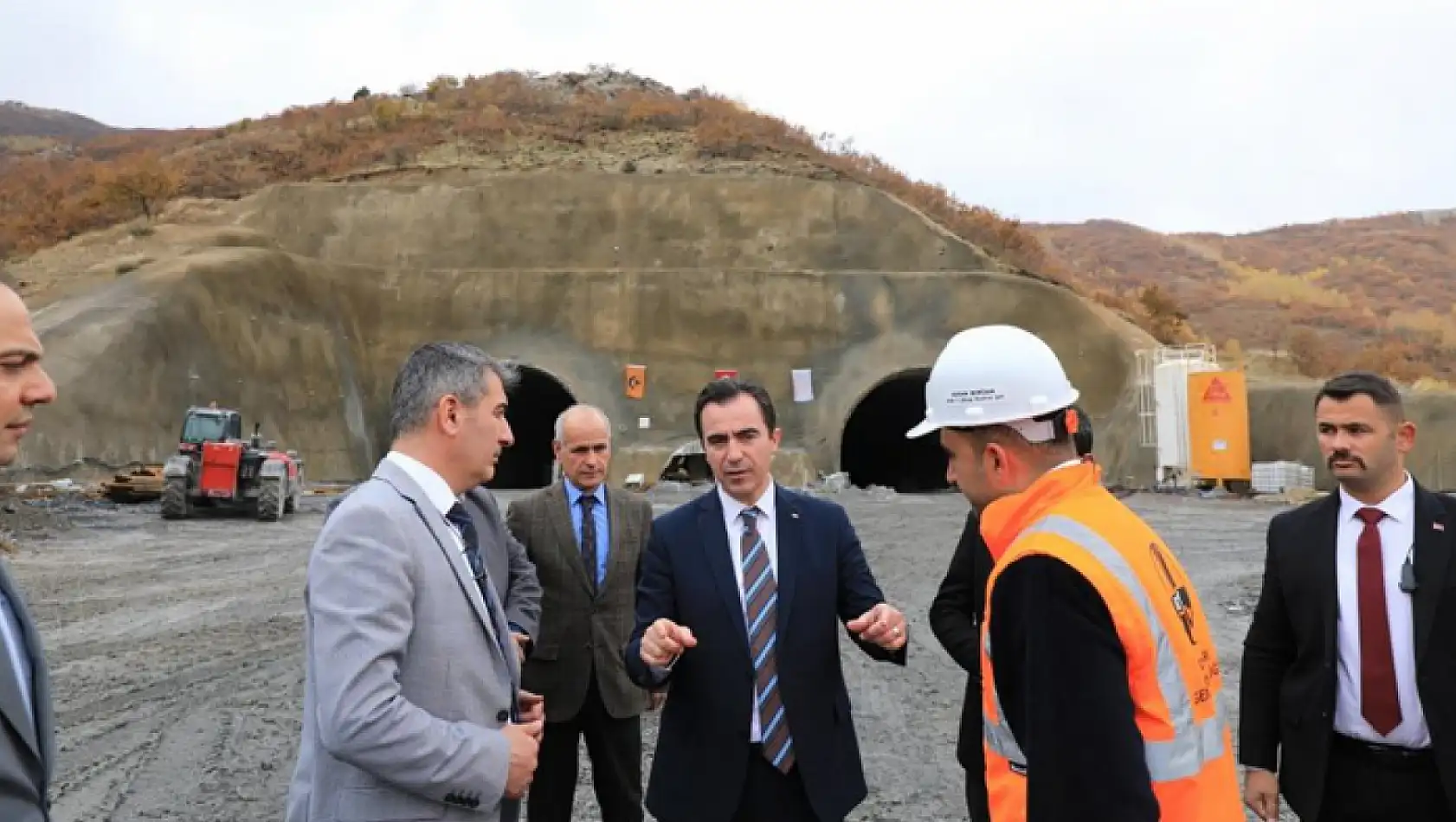 Vali Karakaya'dan Tatvan'daki çalışmaları denetledi