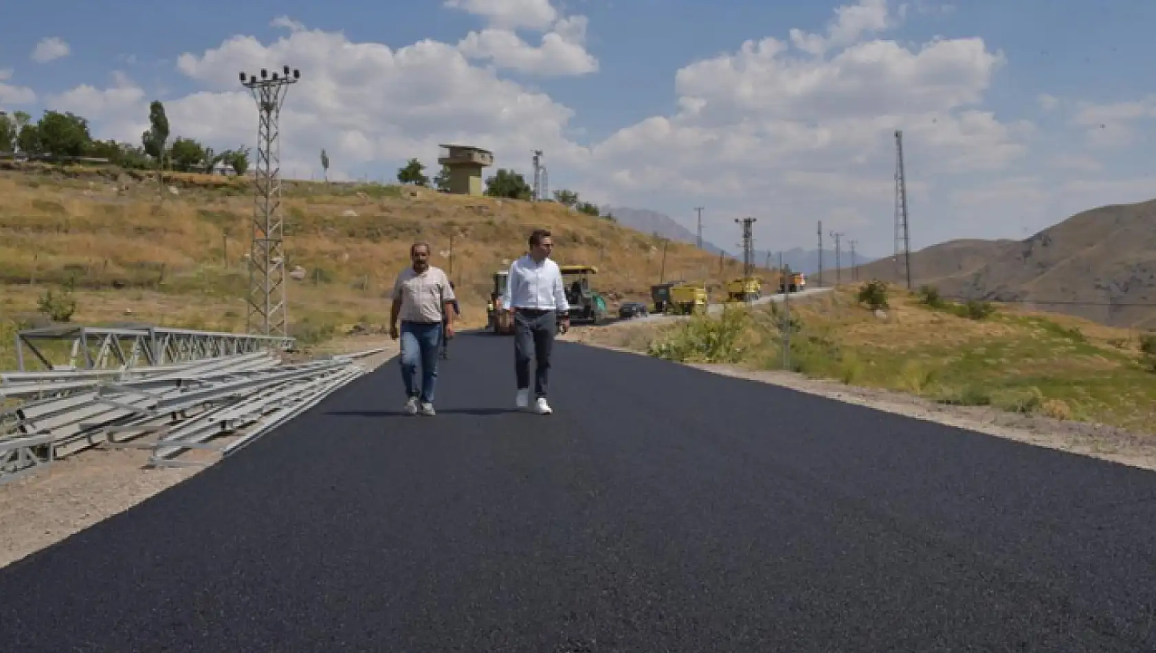 Vali Yardımcısı Karadağ: 'Köy yollarındaki ulaşım konforunu artırıyoruz'