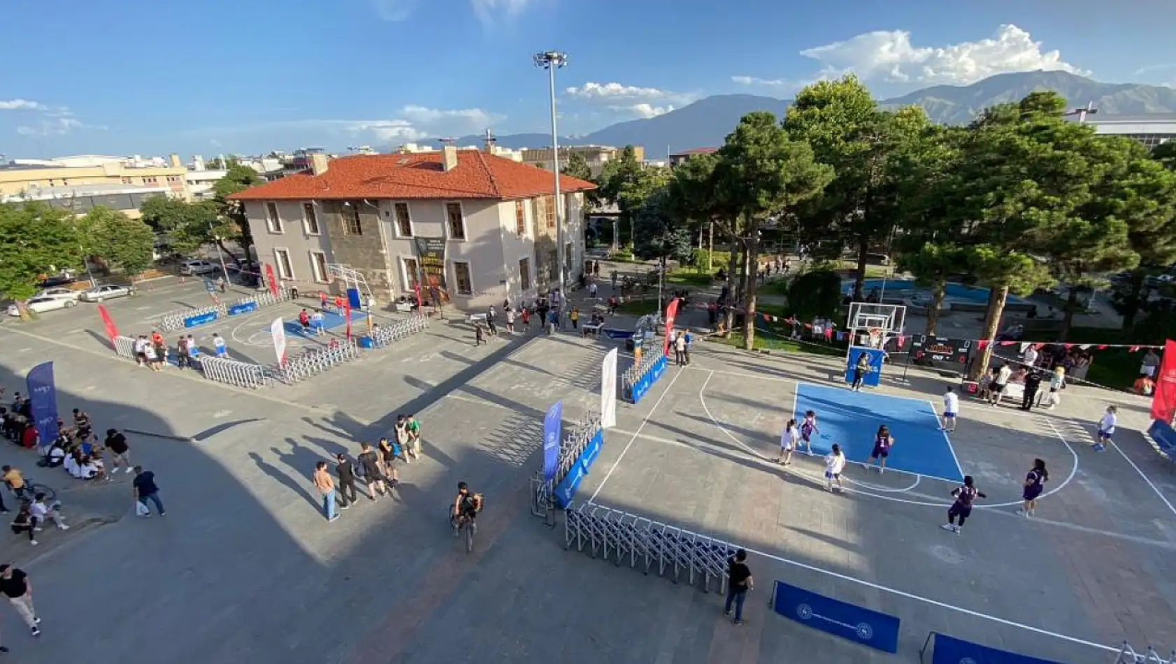 Van ve çevre illerin katılımıyla 3x3 basketbol turnuvası yapıldı