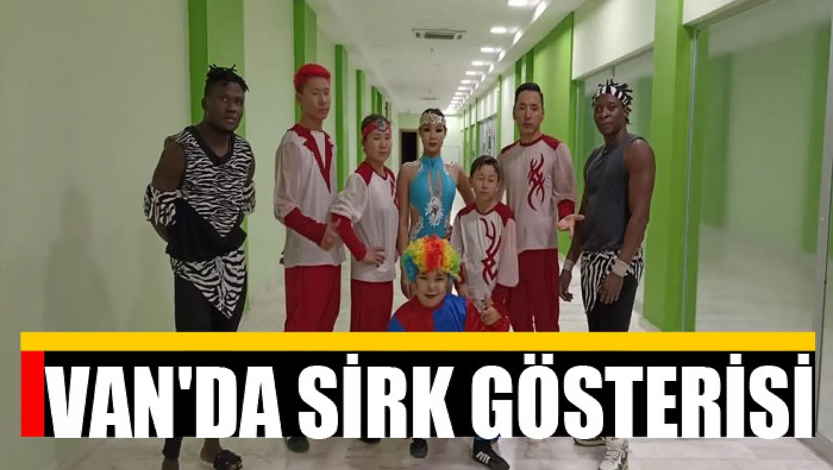 Van'da sirk gösterisi