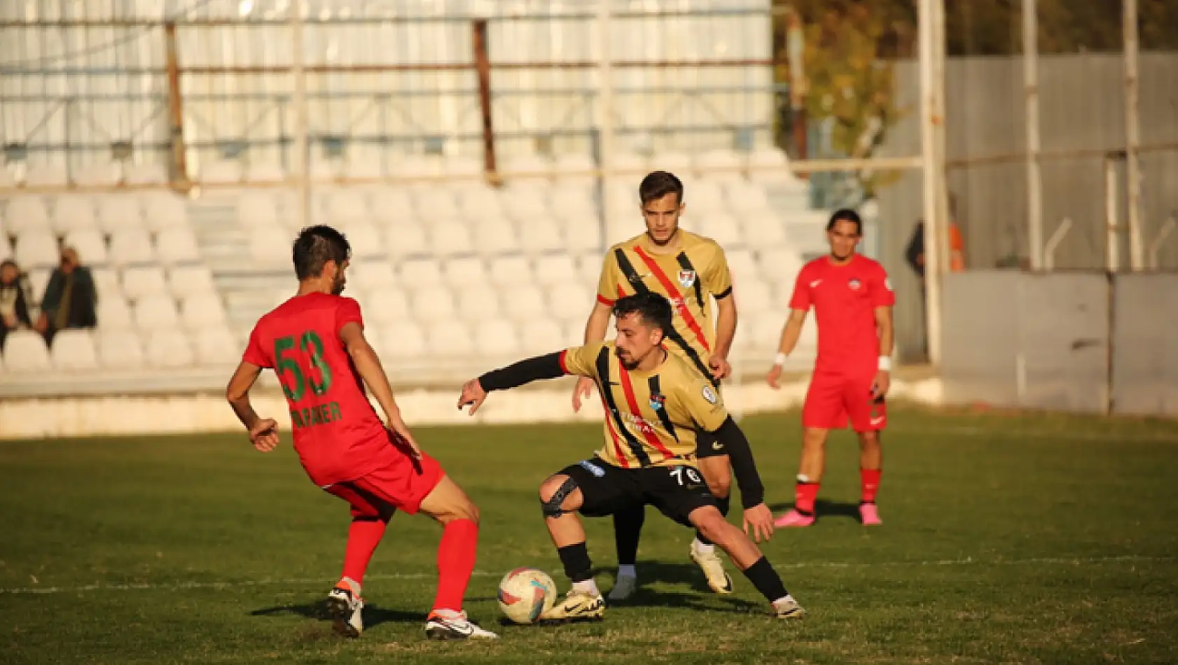 Vanspor deplasmandan eli boş dönmek istemiyor