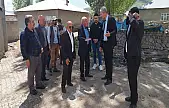 AK Parti Tuşba İlçe Başkanı Ümit Kanan, Özalp'ta vatandaşlarla buluştu