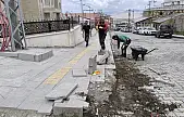 Başkale'de kaldırımlar yenileniyor