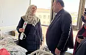 Başkan Öndil hastanedeki anneleri yalnız bırakmadı