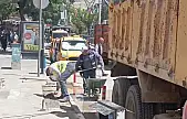 Cumhuriyet Caddesi'nde kaldırım onarım çalışmaları