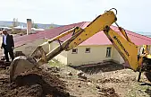 Erciş Belediyesi'nden Çimen Mahallesi'nde çalışma