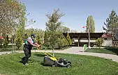 Gürpınar Belediyesi'nden ot biçme çalışması