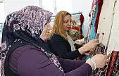 Kilimler kadınların eliyle sonraki nesillere aktarılıyor