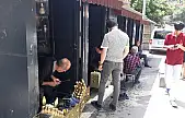 Kurban Bayramı öncesi ayakkabı boyacılarında yoğun mesai