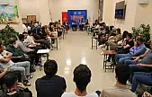 Vali Çelik, kütüphanede gençlerle bir araya geldi