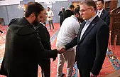 Vali Ozan Balcı, bayram namazını tarihi Hüsrevpaşa camii'nde kıldı