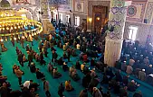 Van'da yarım asırlık Hazreti Ömer Camii'nde son cuma namazı kılındı