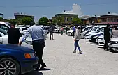 Van'daki oto pazarı satıcılarla doldu
