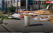Van YYÜ'de fakültenin çatısı uçtu