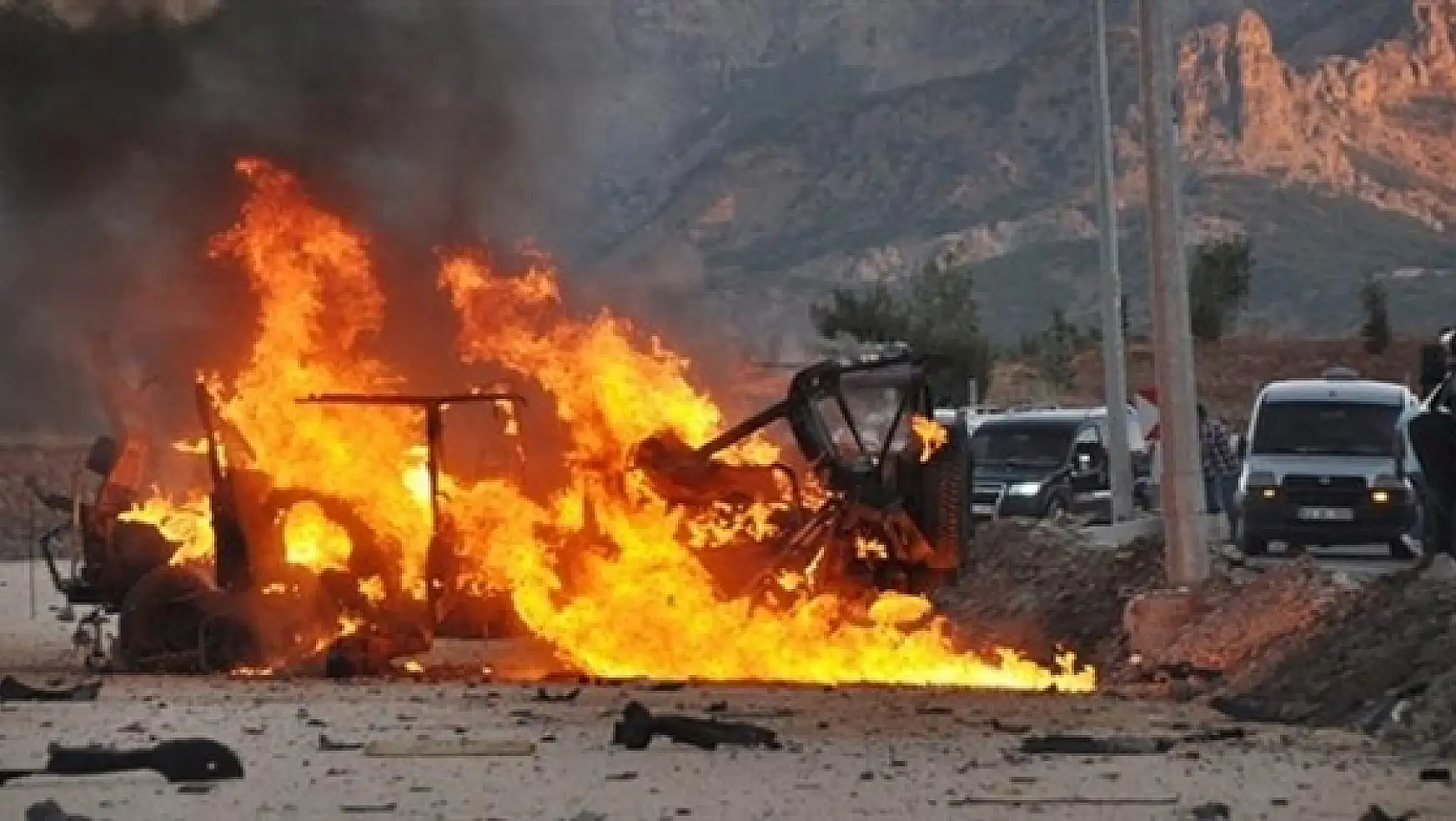 Başkale'deki Bombalı Saldırıda 4 Sivil Yaralandı