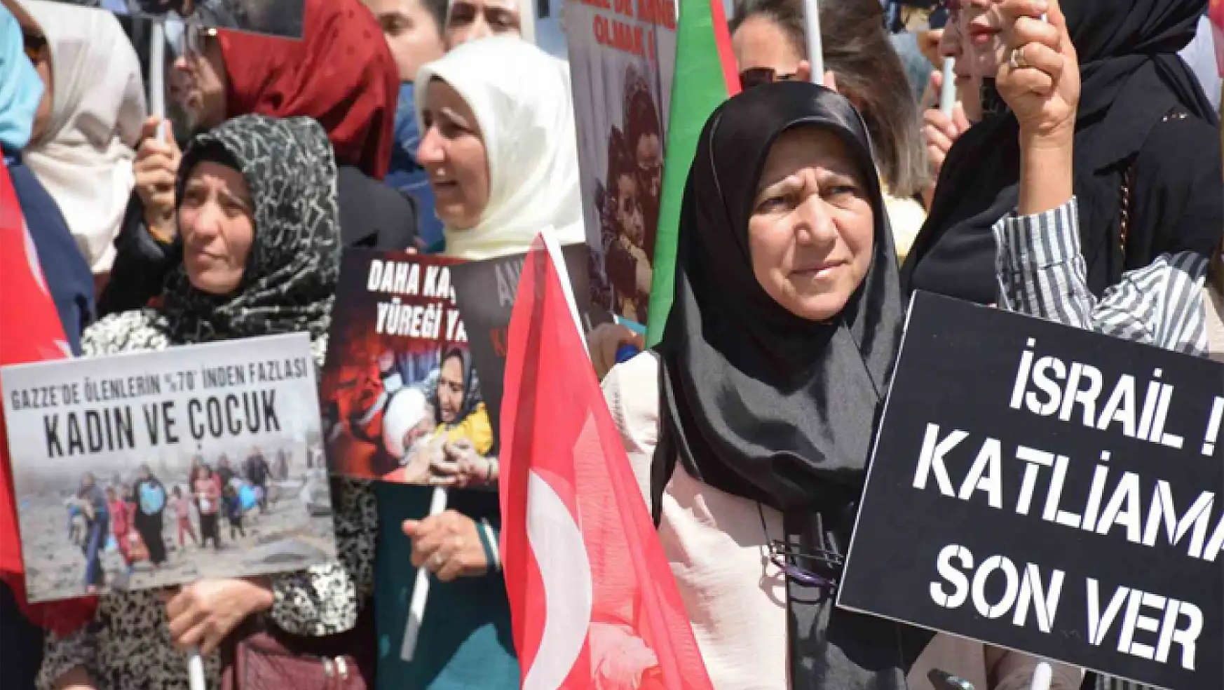 AK Parti Kadın Kolları 81 ilde İsrail'i protesto etti