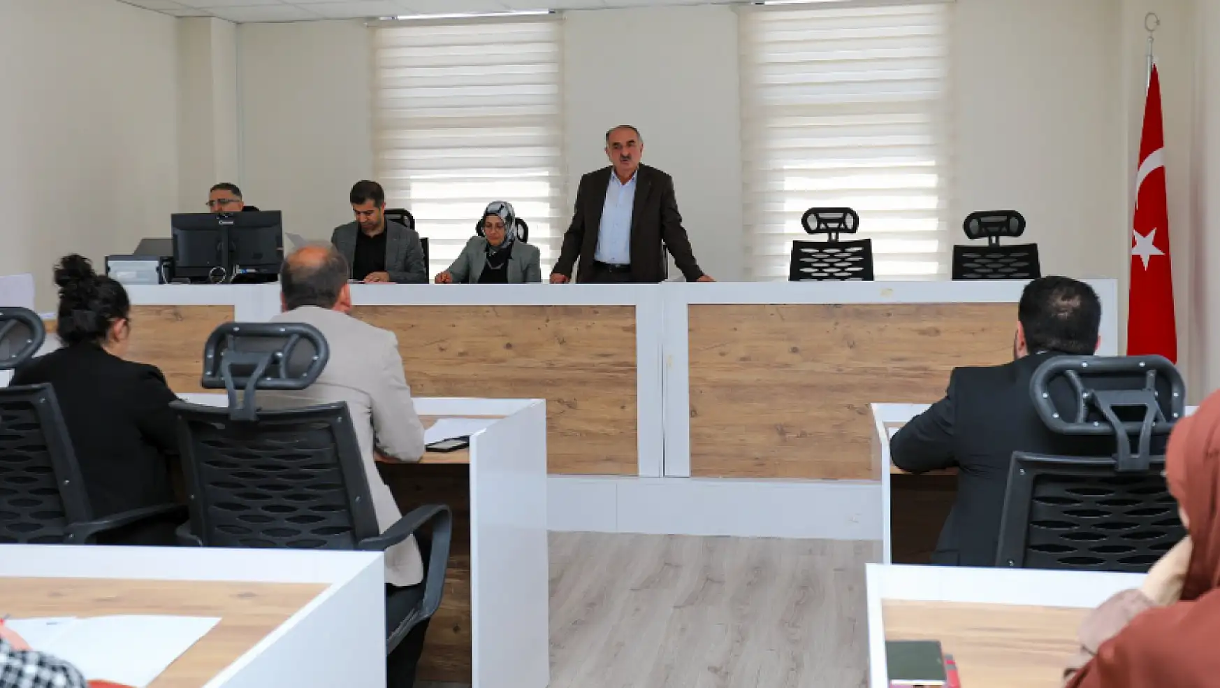 Başkale Belediyesi'nde ilk meclis toplantısı yapıldı