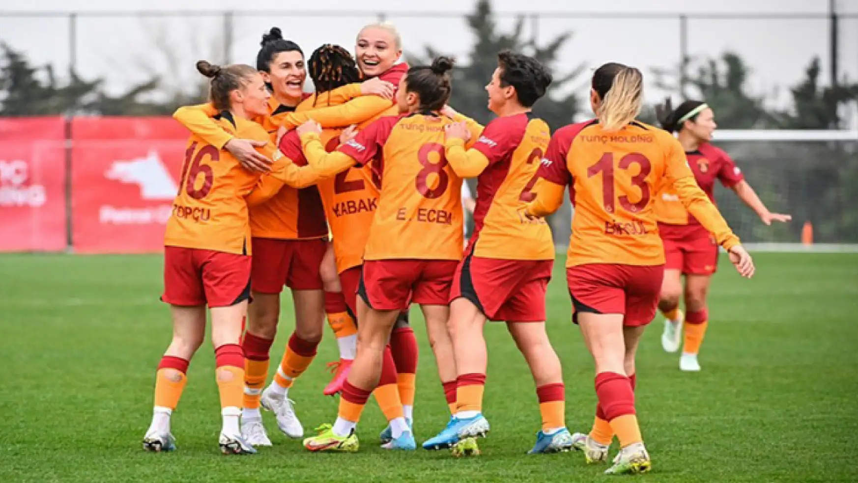 Galatasaray Kadın Futbol Takımı'nda tek hedef şampiyonluk