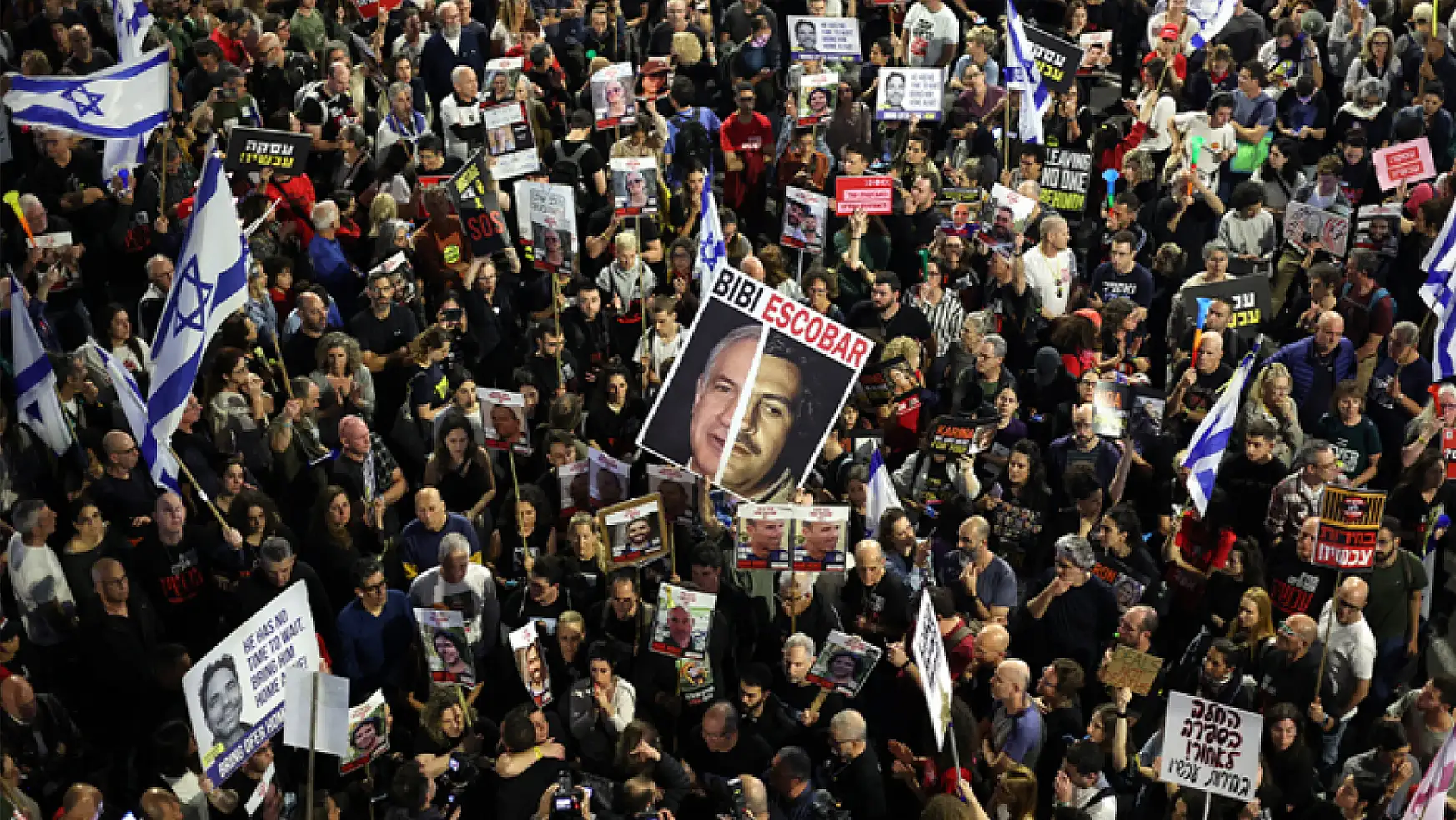 İsrail'de 100 bin kişi Netanyahu ve hükümetini istifaya çağırdı