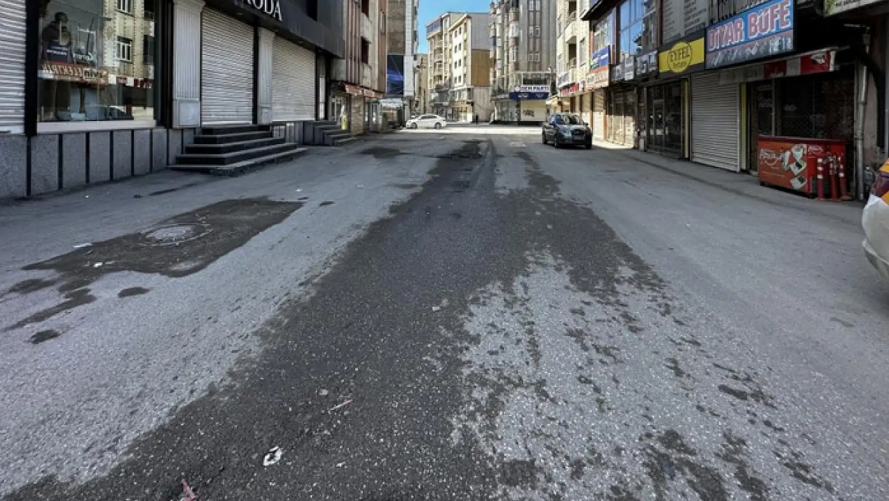 Yüksekova'da sokaklar boş kaldı