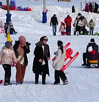 Abalı Kayak Merkezi yarıyıl tatilinde çocuklarla şenlendi