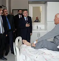 AK Parti heyetinden hastane ziyareti