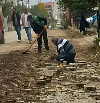 Alkoçlar Caddesi'nde yol çalışması