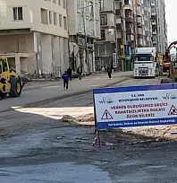 Altaylı ve Oğuz caddelerindeki yenileme çalışmaları sürüyor