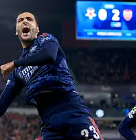 Arsenal, Şampiyonlar Ligi'nde 4'te 4 yaptı