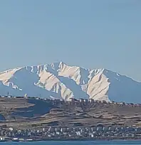 Artos Dağı beyaz gelinliğini giydi