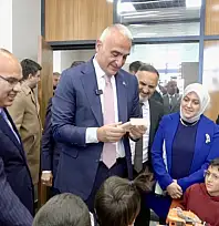 Bakan Ersoy: Kütüphanelerimiz gençlerimizi geleceğe hazırlıyor