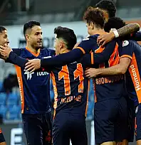 Başakşehir, bu sezon ikinci kez üst üste kazandı