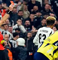 Beşiktaş ile Fenerbahçe arasındaki son 50 derbide 34 kırmızı kart çıktı