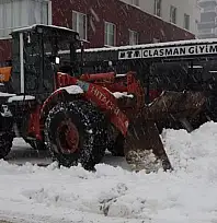 Bitlis'te yağan kar 180 köy yolunu ulaşıma kapattı