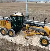 Bucakönü Mahallesi'nde yol bakım ve onarım çalışmaları sürüyor