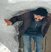 Çatak'ta kardan tüneller yaşamı durdurdu