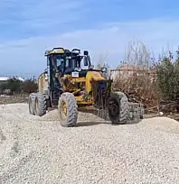 Edremit Belediyesi yol çalışmalarına hız verdi