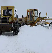 Eğlence Mahallesi'nde karla mücadele çalışması