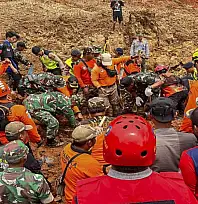 Endonezya'da heyelan faciası: 6 ölü, 17 kayıp