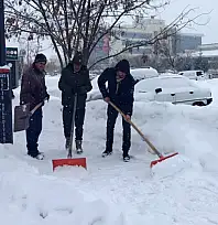 Erciş'te karla mücadele çalışması sürüyor