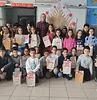 Erciş'te öğrencilerin karne sevinci