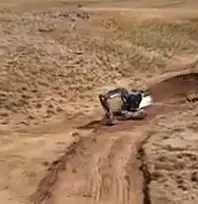 Erciş'te yol bakım ve onarım çalışmaları sürüyor